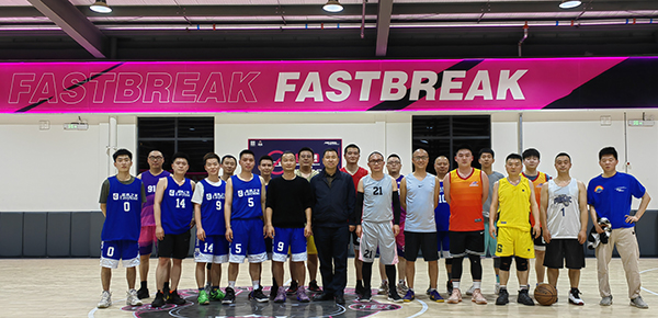 1650877853125317.jpeg 機(jī)場(chǎng)籃球社團(tuán)組織首場(chǎng)對(duì)抗賽.jpeg