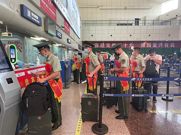 1663034164860076.jpeg 綿陽機場全力保障退役軍人平安返鄉(xiāng).jpeg