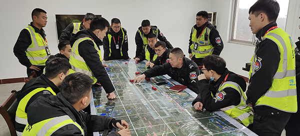 1681885186135722.jpg 以培訓促根基 以演練夯基礎 綿陽機場消防護衛(wèi)部多措并舉防火災隱患3.jpg