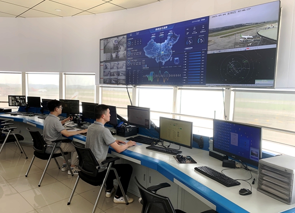 綿陽(yáng)機(jī)場(chǎng)聯(lián)動(dòng)多方保障世運(yùn)會(huì)氣象作業(yè)9次護(hù)航鑄就賽事晴朗天幕